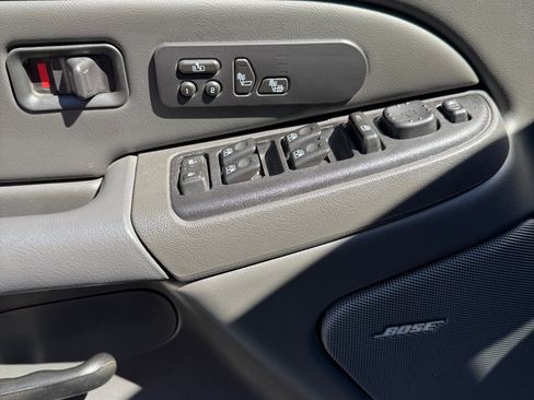 Used 2006 GMC Sierra 2500 SLE w/ Onstar Plus Package image 5