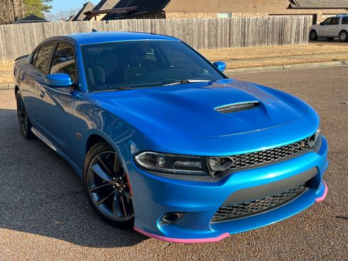 Used 2019 Dodge Charger Scat Pack image 1