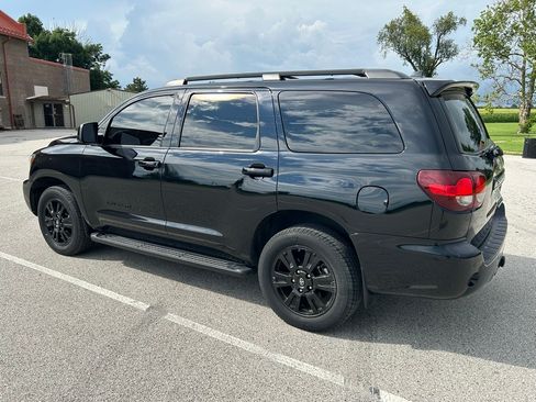 Used 2019 Toyota Sequoia TRD Sport w/ TRD Sport Premium Package AWD/4WD image 5