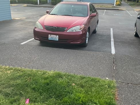 Used 2003 Toyota Camry LE FWD image 1