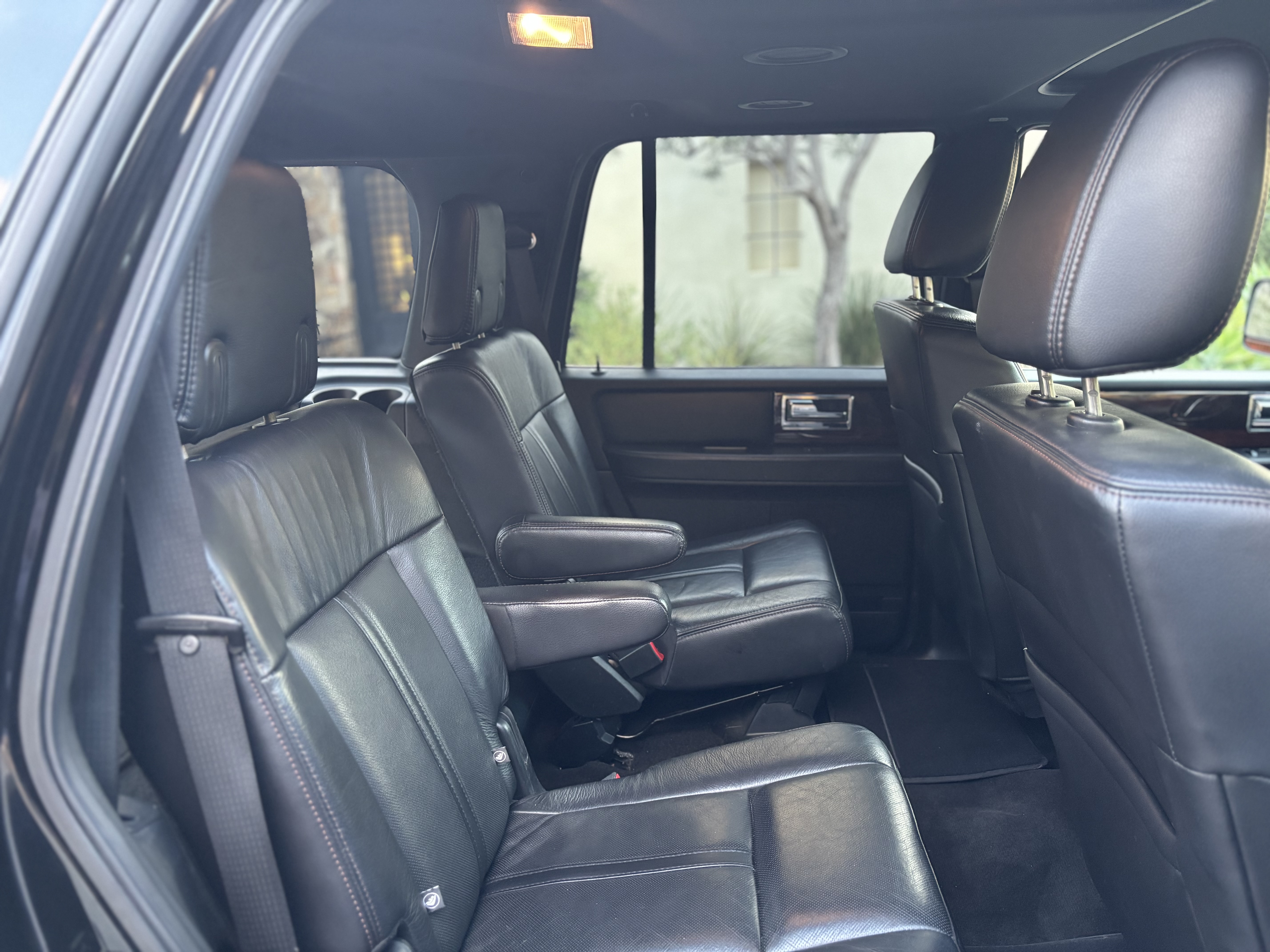 Used 2017 Lincoln Navigator Reserve AWD/4WD image 10