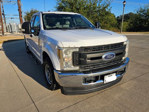 Used 2018 Ford F350 XL image 6
