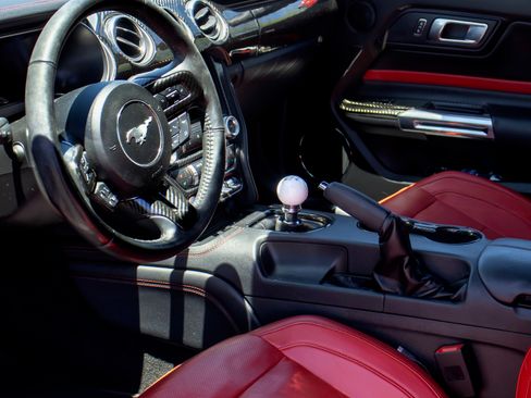 Used 2020 Ford Mustang GT Premium w/ Equipment Group 401A RWD image 8