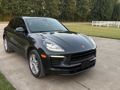 Used 2022 Porsche Macan image 1