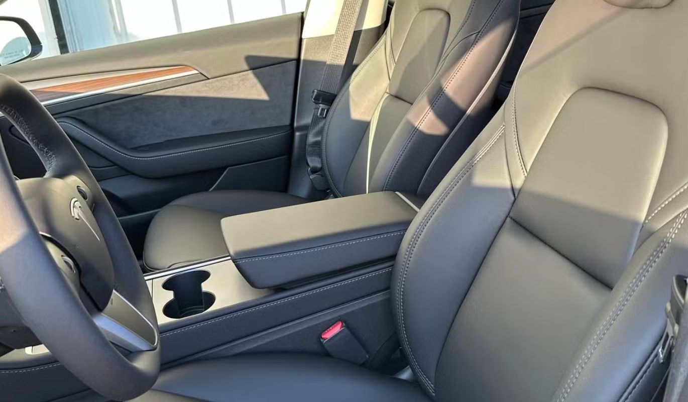 Used 2023 Tesla Model 3 Standard Range RWD image 6
