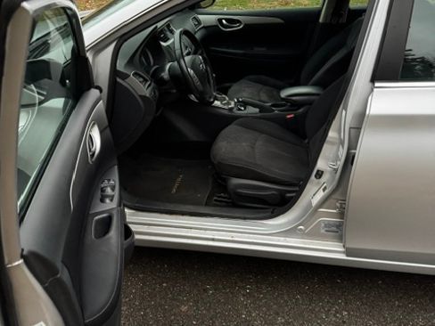 Used 2015 Nissan Sentra SV image 11