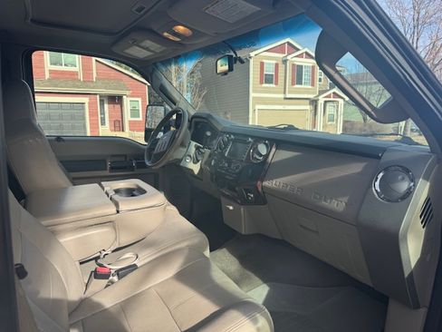 Used 2010 Ford F350 Lariat image 8