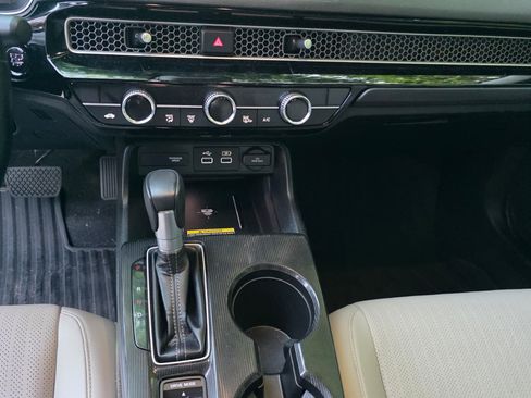 Used 2024 Honda Civic Touring image 8