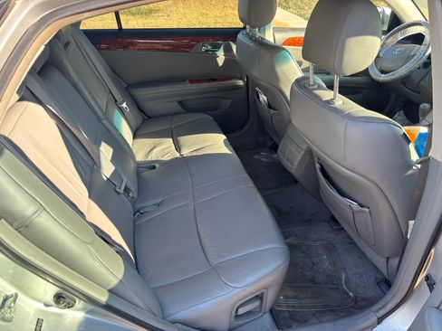 Used 2007 Toyota Avalon XLS image 16