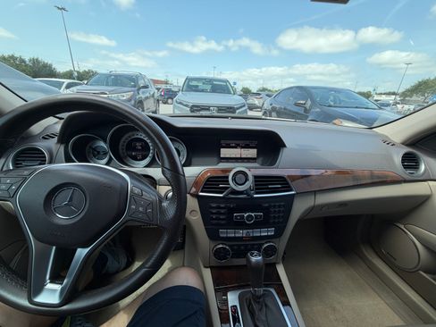 Used 2014 Mercedes-Benz C 250 Sedan image 13