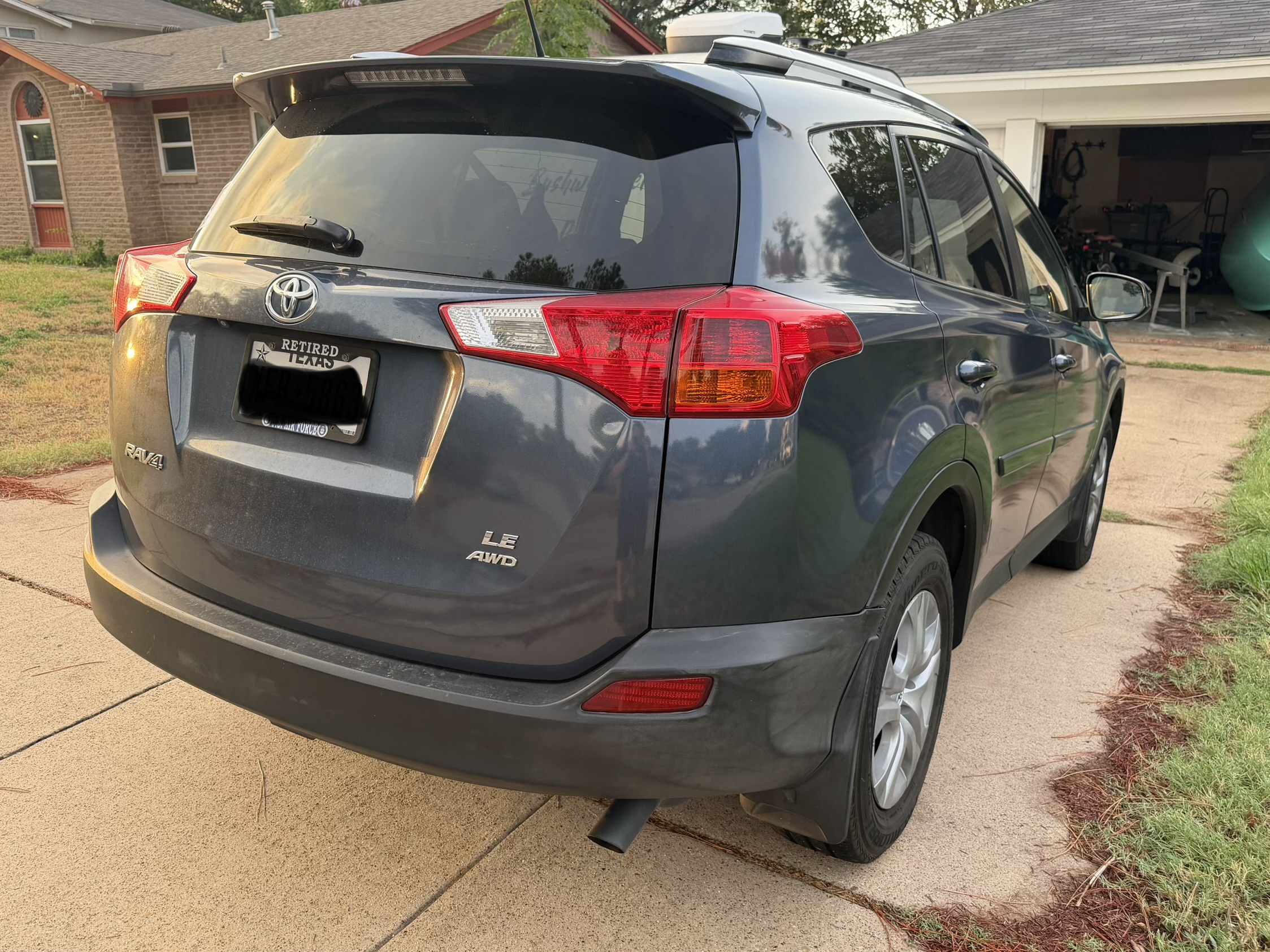 Used 2013 Toyota RAV4 LE AWD/4WD image 10