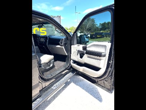 Used 2019 Ford F150 XLT w/ Equipment Group 301A Mid image 8