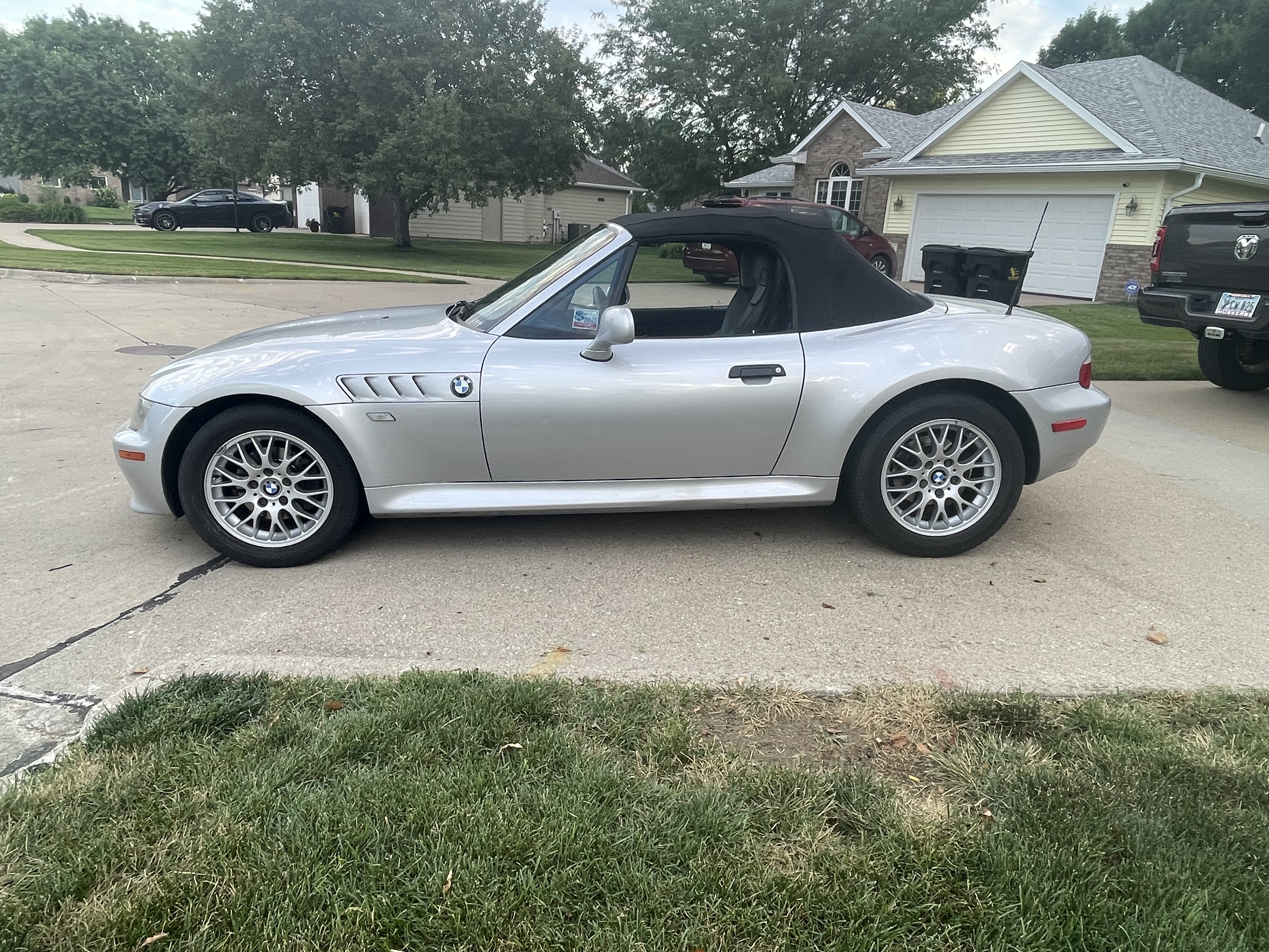 Used 2002 BMW Z3 2.5i RWD image 5