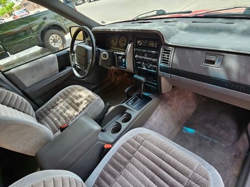Used 1995 Jeep Grand Cherokee Laredo image 10