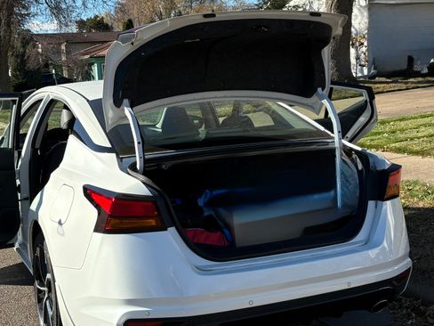 Used 2025 Nissan Altima 2.5 SR w/ SR Premium Package image 8