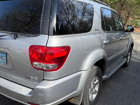 Used 2007 Toyota Sequoia SR5 image 9