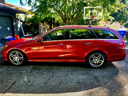 Used 2014 Mercedes-Benz E 350 4MATIC Wagon image 16