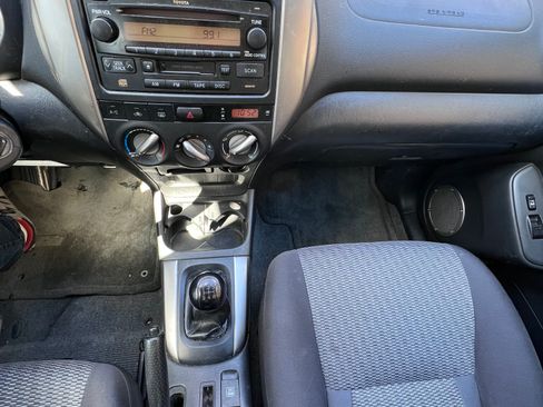 Used 2005 Toyota RAV4 2WD image 16