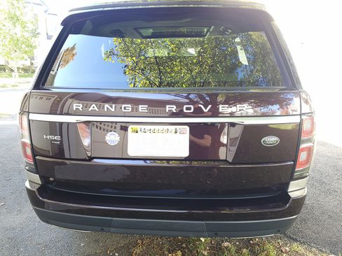 Used 2020 Land Rover Range Rover HSE image 10