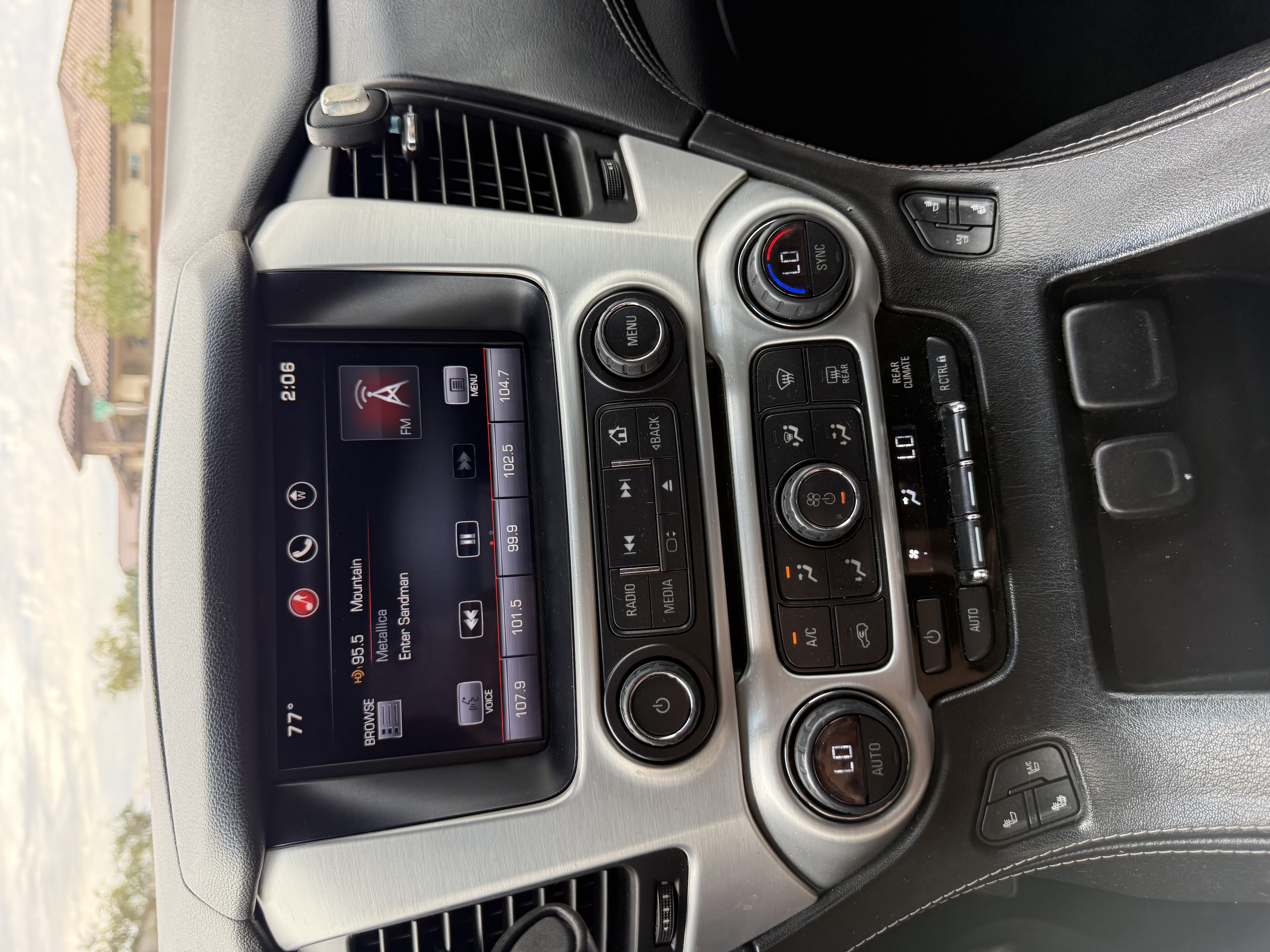 Used 2015 GMC Yukon SLT w/ HD Trailering Package RWD image 11