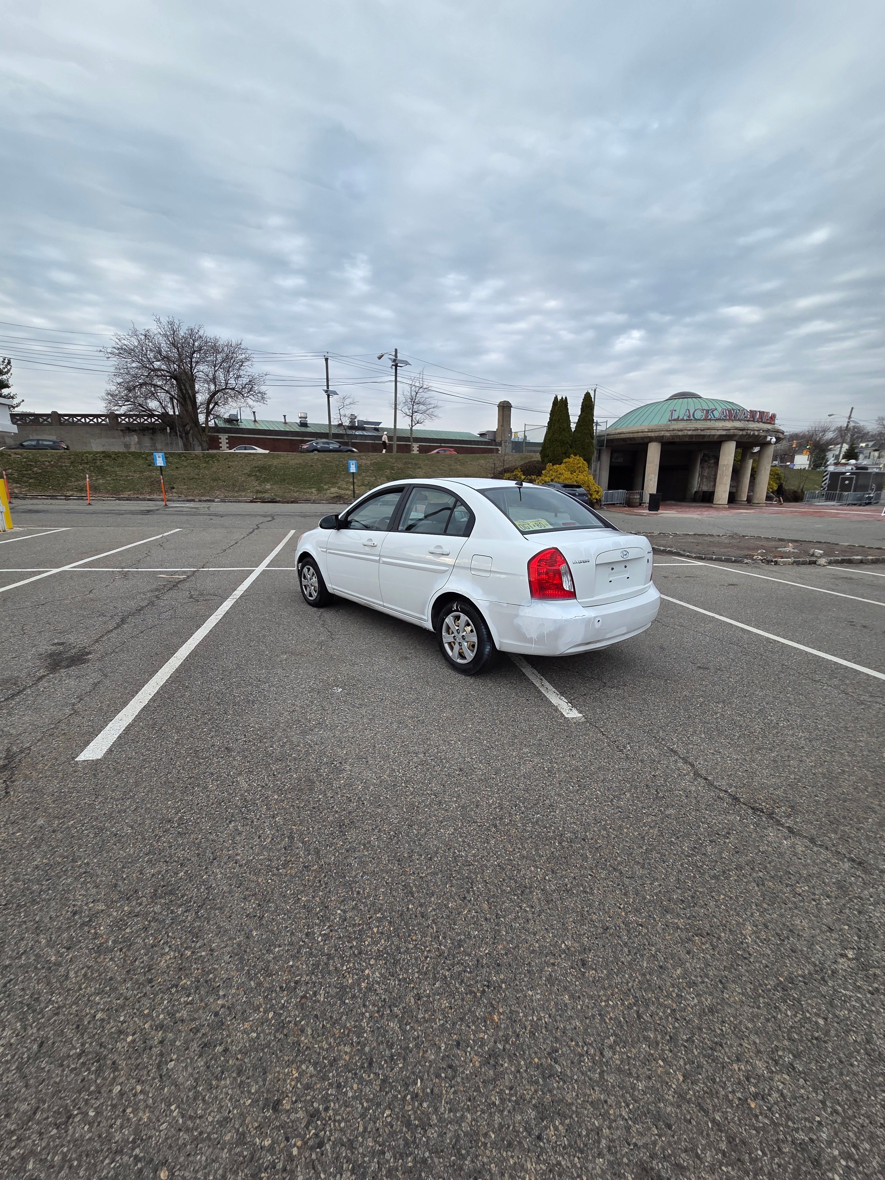 Used 2009 Hyundai Accent GLS FWD image 10