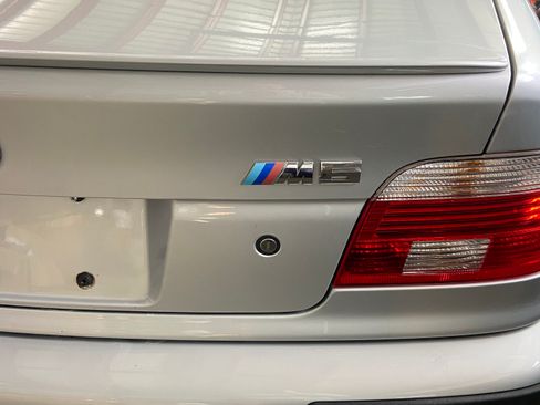 Used 2002 BMW M5 image 8