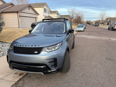 Used 2019 Land Rover Discovery HSE Luxury image 2