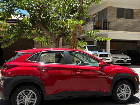 Used 2021 Hyundai Kona SE AWD/4WD image 13
