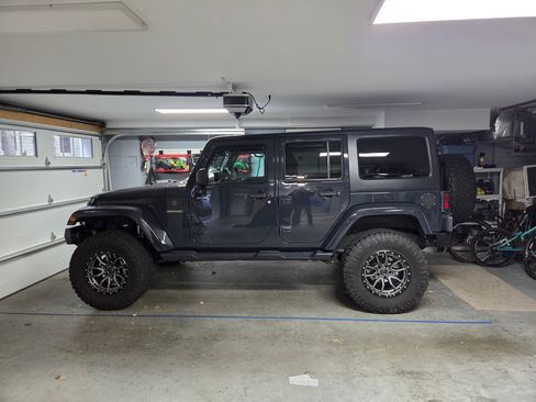 Used 2016 Jeep Wrangler Unlimited Sport AWD/4WD image 6