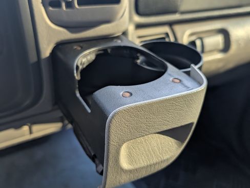 Used 1999 Chevrolet Tahoe 4WD 2-Door w/ Preferred Equipment Group image 20