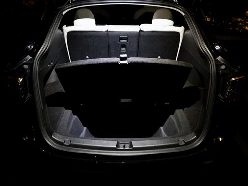 Used 2022 Tesla Model Y Performance image 19