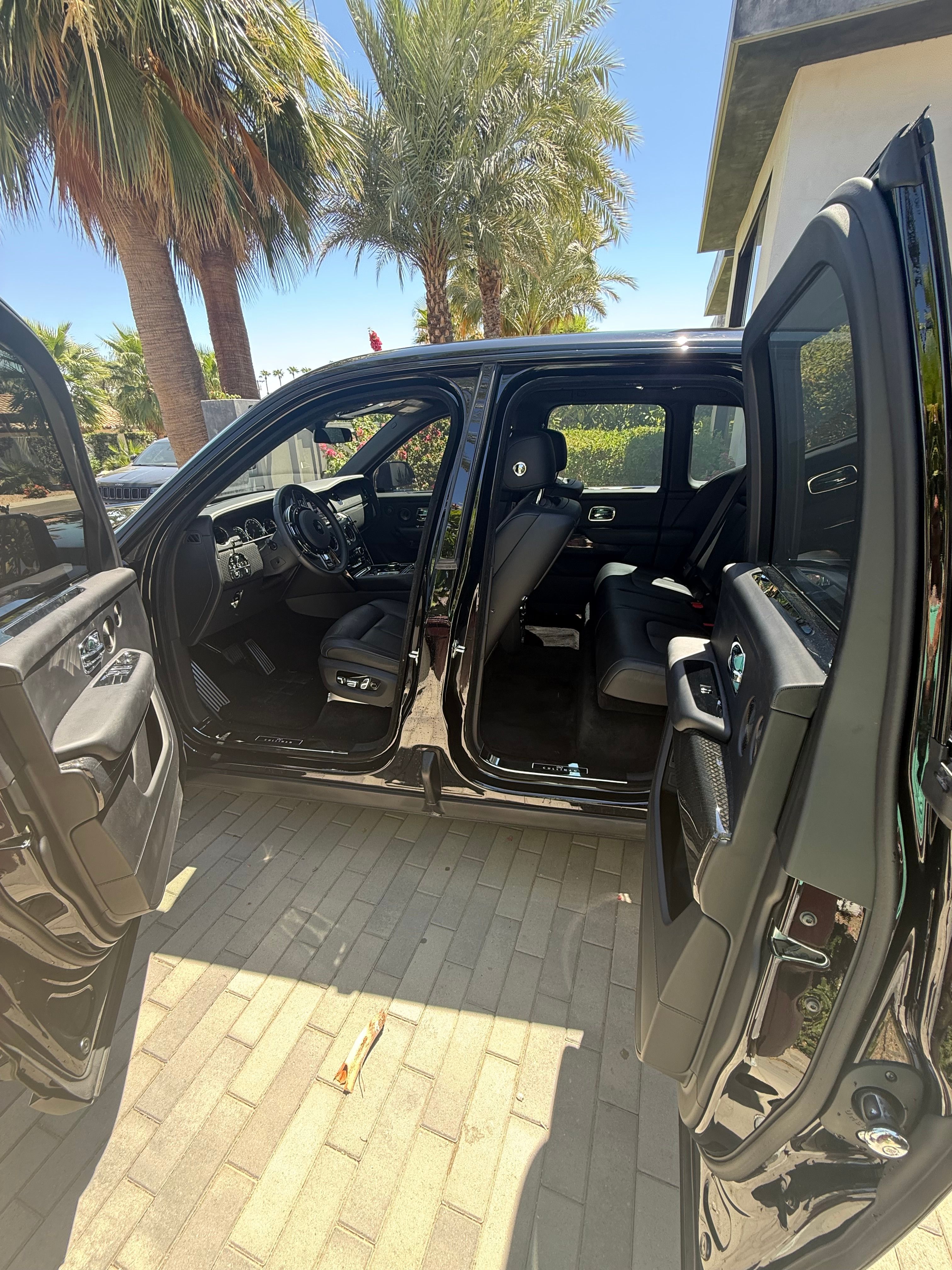 Used 2022 Rolls-Royce Cullinan Black Badge AWD/4WD image 13