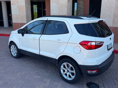 Used 2021 Ford EcoSport SE image 5