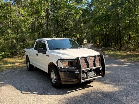 Used 2018 Ford F150 XL w/ Equipment Group 101A Mid AWD/4WD image 17