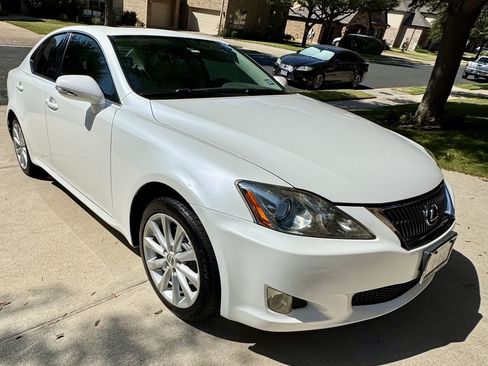 Used 2009 Lexus IS 250 AWD w/ Premium Pkg image 1