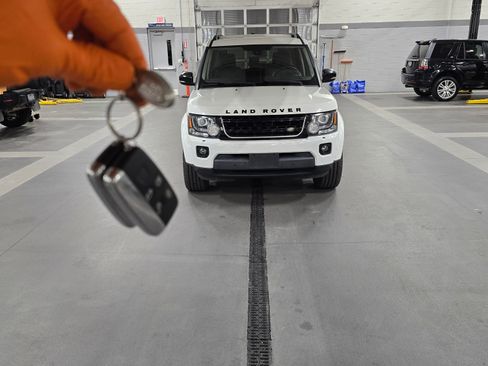 Used 2016 Land Rover LR4 HSE Silver Edition image 19