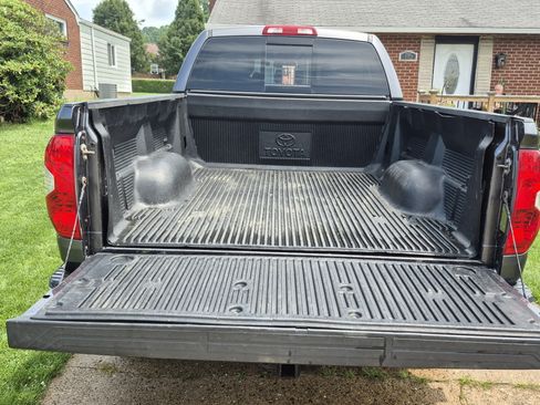Used 2014 Toyota Tundra SR5 w/ TRD Off Road Package AWD/4WD image 9