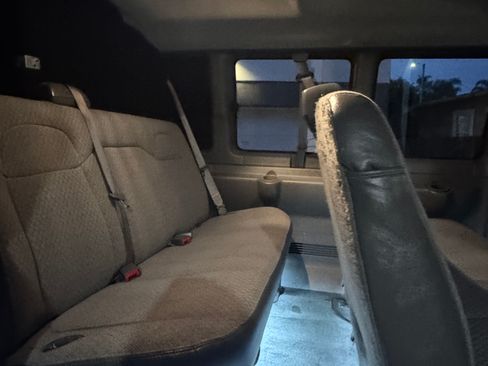 Used 2017 Chevrolet Express 3500 LT w/ LT Preferred Equipment Group image 13