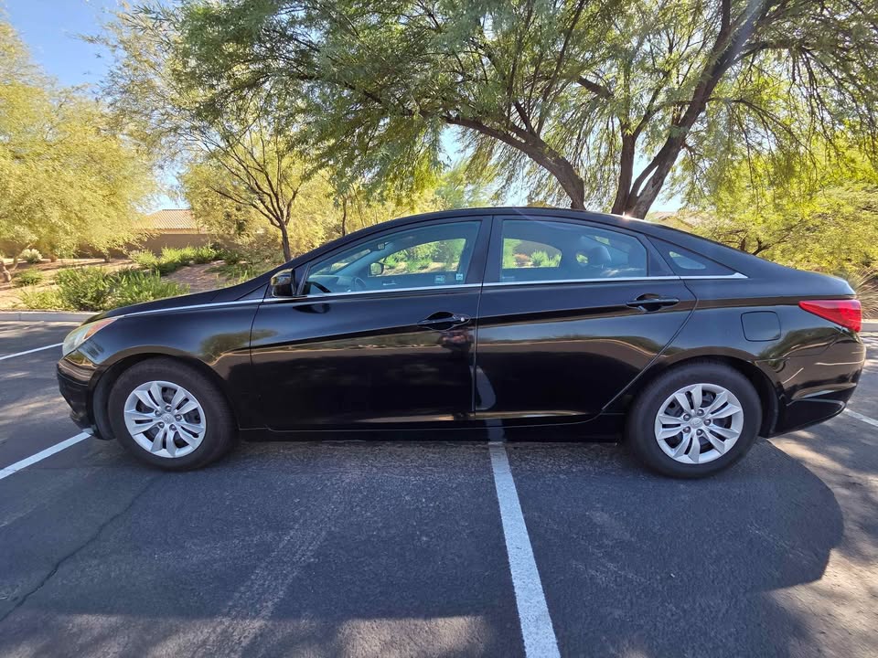 Used 2012 Hyundai Sonata GLS FWD image 5
