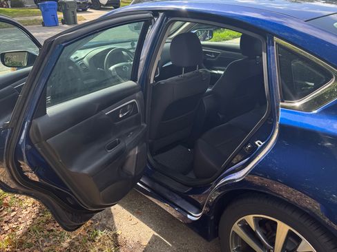 Used 2016 Nissan Altima 2.5 SR FWD image 16