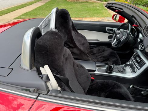 Used 2014 Mercedes-Benz SLK 250 image 4