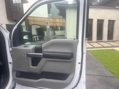 Used 2019 Ford F150 XLT w/ Trailer Tow Package image 17