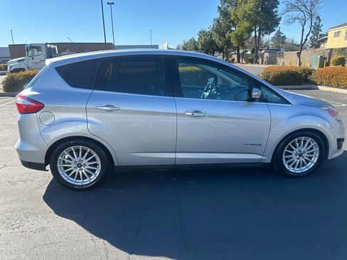 Used 2013 Ford C-MAX SEL image 9