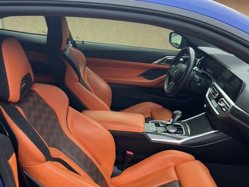 Used 2021 BMW M4 Competition w/ Executive Package image 2