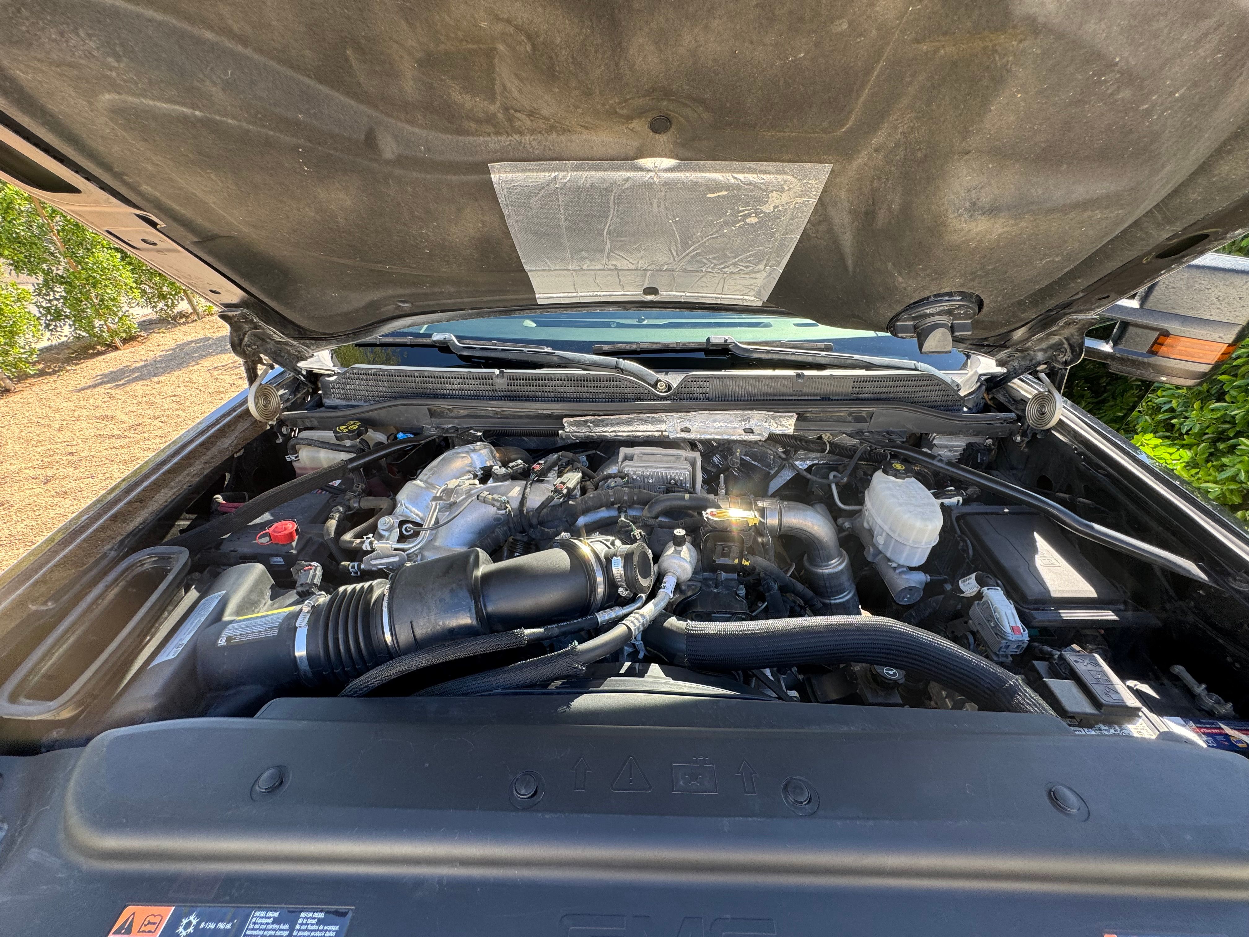 Used 2019 GMC Sierra 2500 Denali w/ Duramax Plus Package AWD/4WD image 10