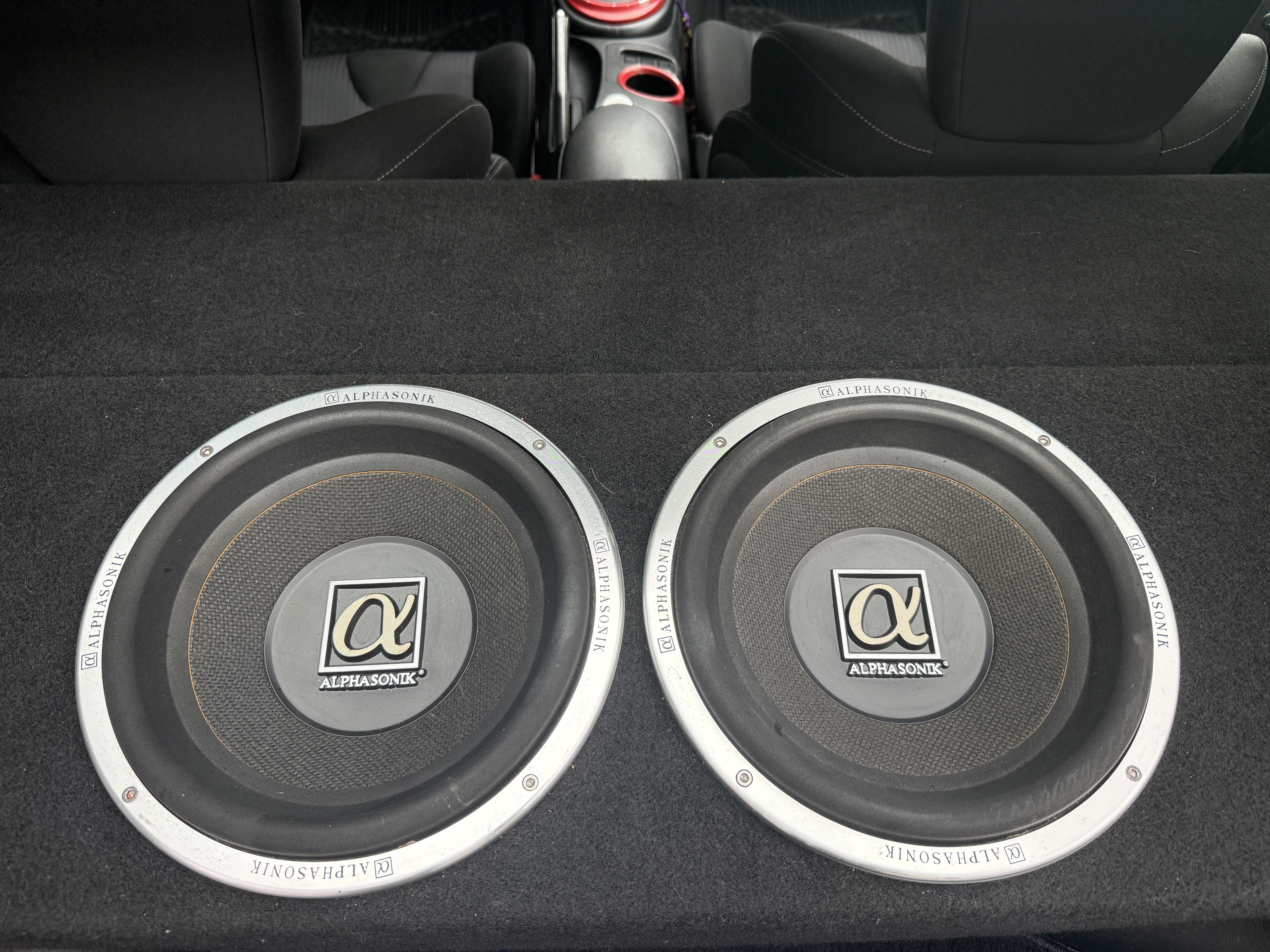 Used 2015 Nissan 370Z Coupe RWD image 16