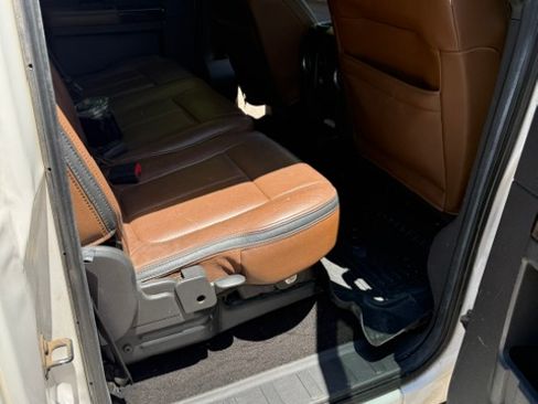 Used 2016 Ford F250 Platinum AWD/4WD image 4
