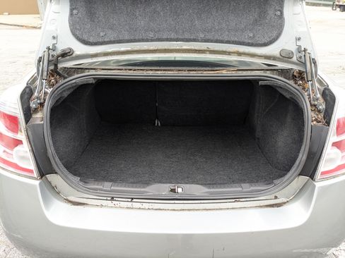 Used 2012 Nissan Sentra 2.0 S image 9