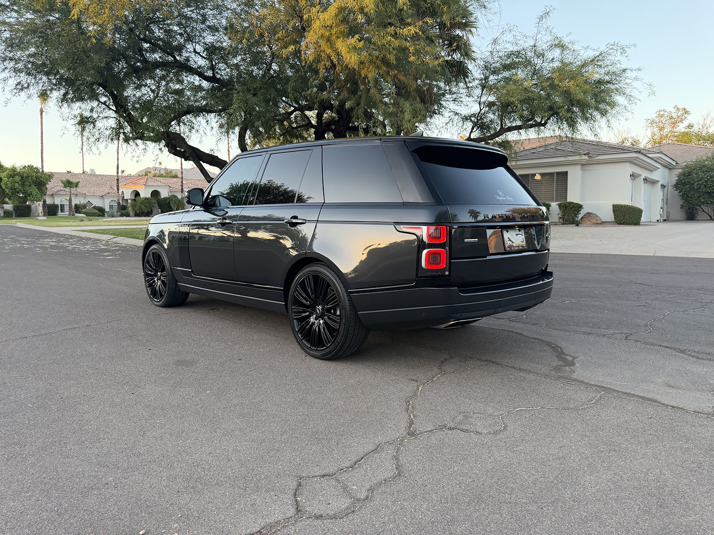 Used 2018 Land Rover Range Rover Supercharged AWD/4WD image 4
