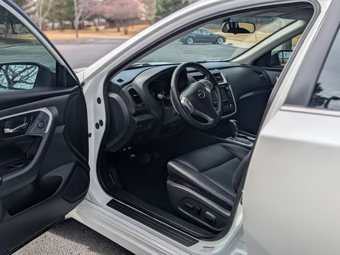 Used 2018 Nissan Altima 2.5 SR w/ SR Midnight Edition image 6